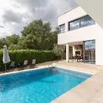 Keke Villa
