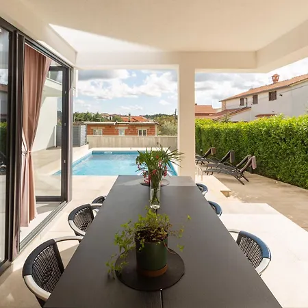Keke Villa