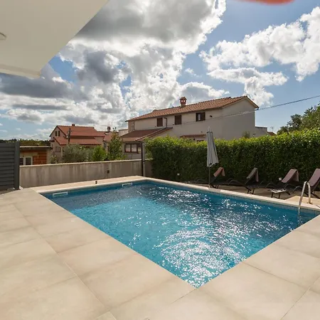 Keke Villa